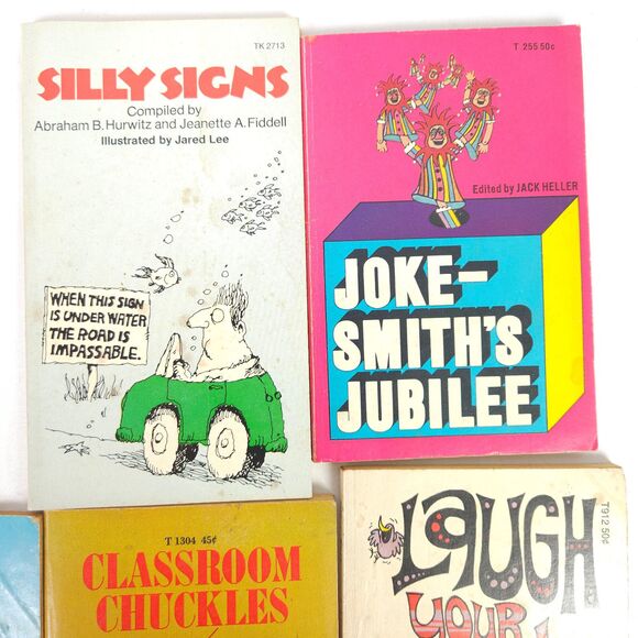 Vintage Joke Book Lot - Barrel of Chuckles - Wee Beasties - Silly Signs - Picture 3 of 16